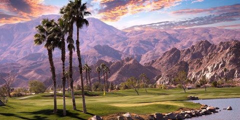 Sumérgete en el glamour de Palm Springs. Descubre su arquitectura de mediados de siglo, disfruta de sus lujosos resorts y explora el impresionante paisaje del desierto. ¡El destino perfecto para una escapada inolvidable!